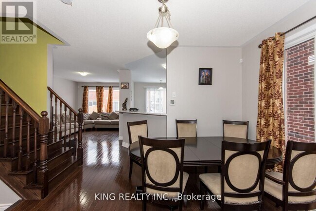 Photo du bâtiment - 230 Cedric Terrace