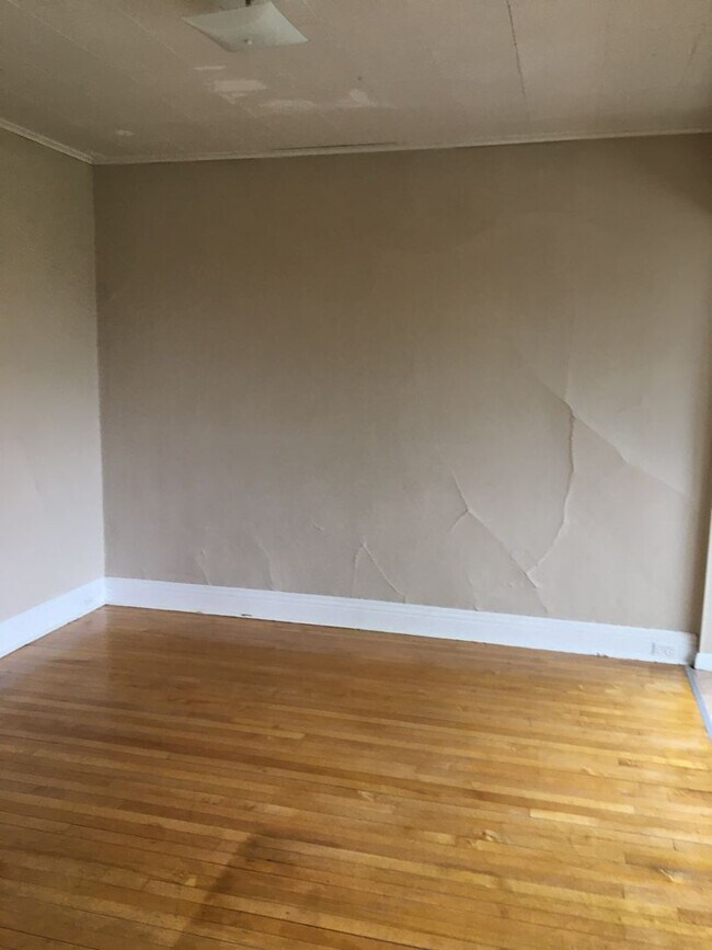 Foto del edificio - 1217 E 7th St