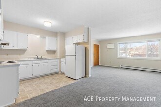 Building Photo - 9 St Francis St