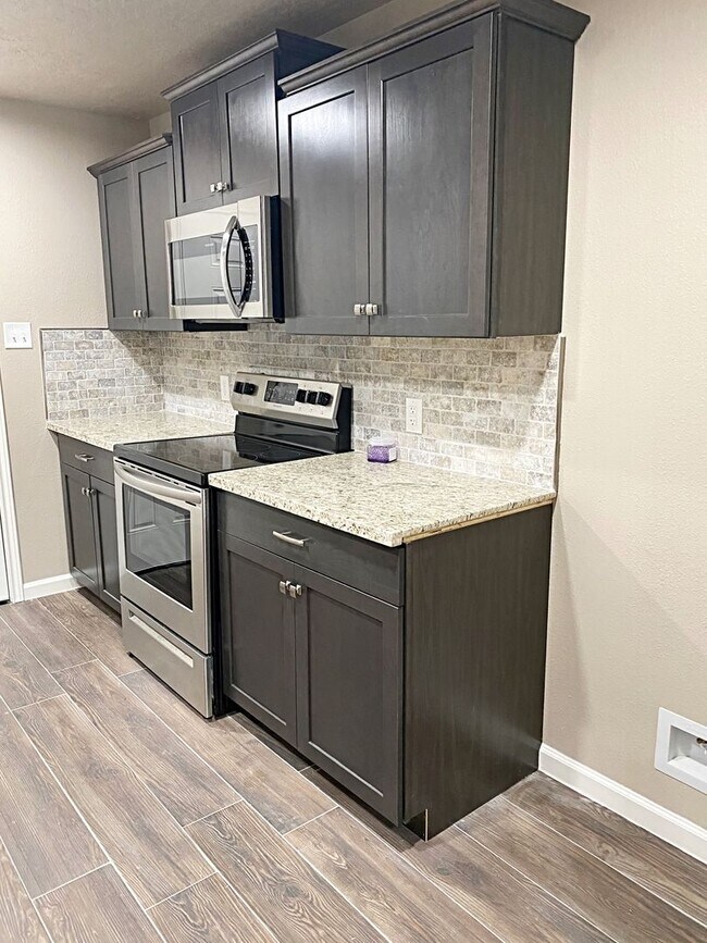 Building Photo - 9255 J Hood, Beaumont, TX 77707