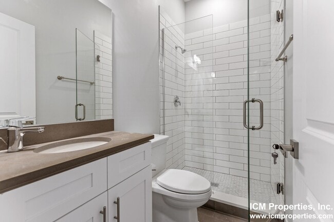 Building Photo - 350 W Dickens Ave