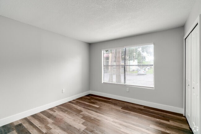 2BR, 2BA - 1,000SF - Bedroom - Park Apartments