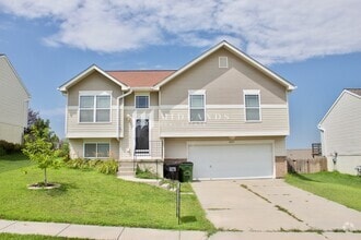 Building Photo - 16128 Cottonwood Ave
