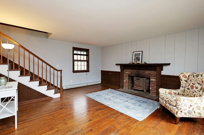 Foto del edificio - 380 Newtown Turnpike