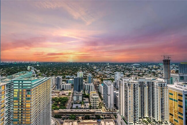Building Photo - 1000 Brickell Plaza