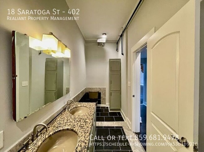 Building Photo - 18 Saratoga St