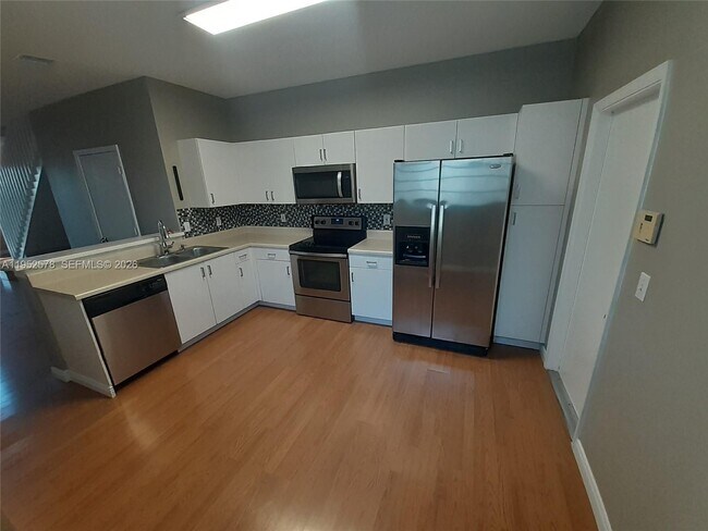 Foto del edificio - 3618 San Simeon Cir