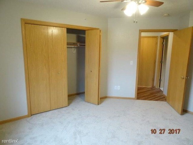 Foto del edificio - 2 br, 1 bath  - 2863 Coral Ct Unit 3002