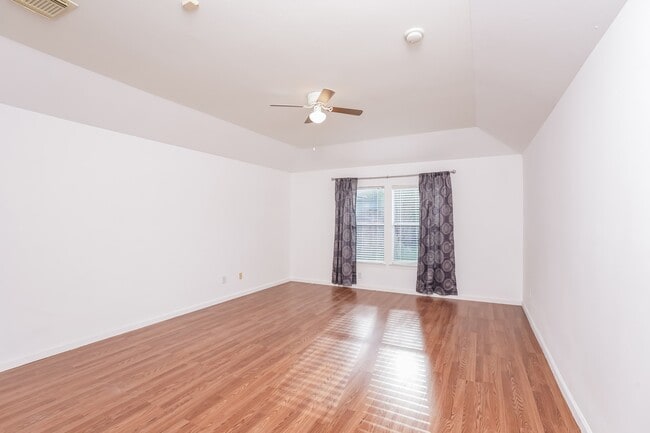 Foto del edificio - 110 Smokey Lake Ln