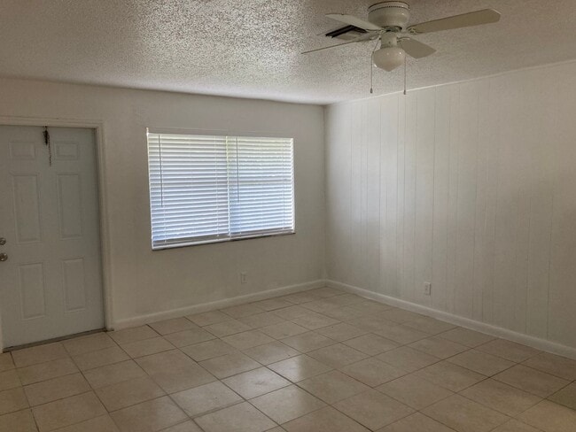 Photo - 3600 Riverside Dr Apartment