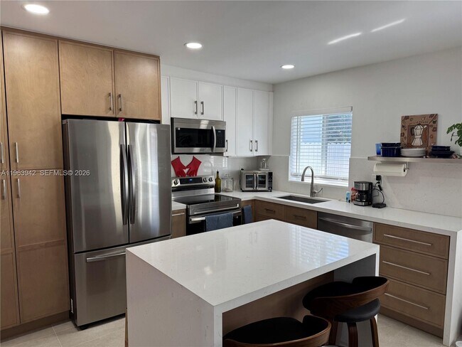 Foto del edificio - 1228 NE 5th Ave