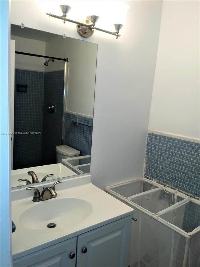 Foto del edificio - 2 bedroom in North Miami Beach FL 33165