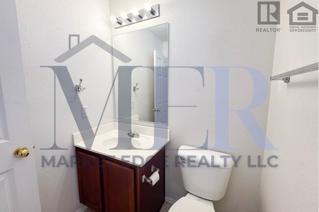 Foto del edificio - 4Bed/2.5Bath Home at 83rd Ave/Olive Ave! R...