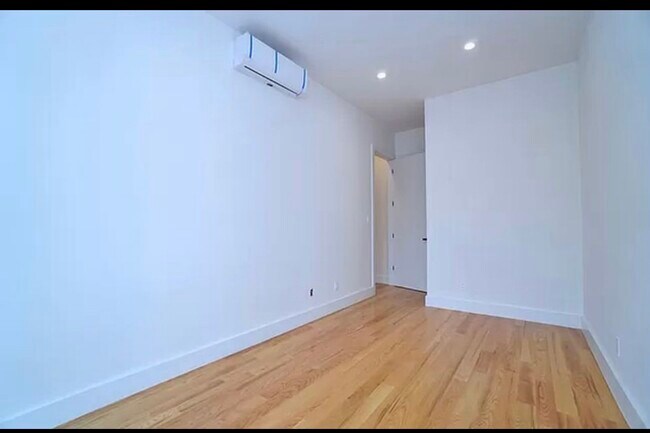 Foto del edificio - 336 E 28th St