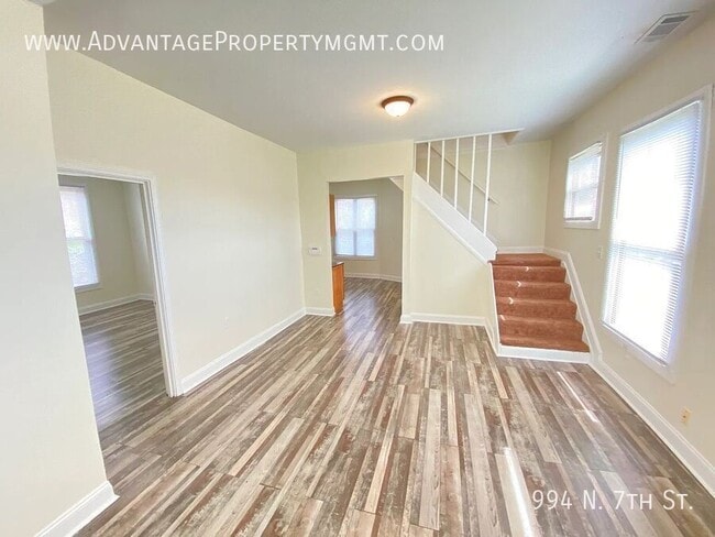 Building Photo - 994 N 7th St