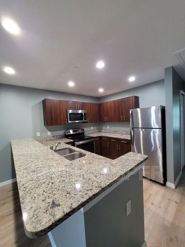 285 Gardner Ln Unit D, Buena Ventura Lakes, FL 34743 Condo for Rent in Buena Ventura Lakes, FL