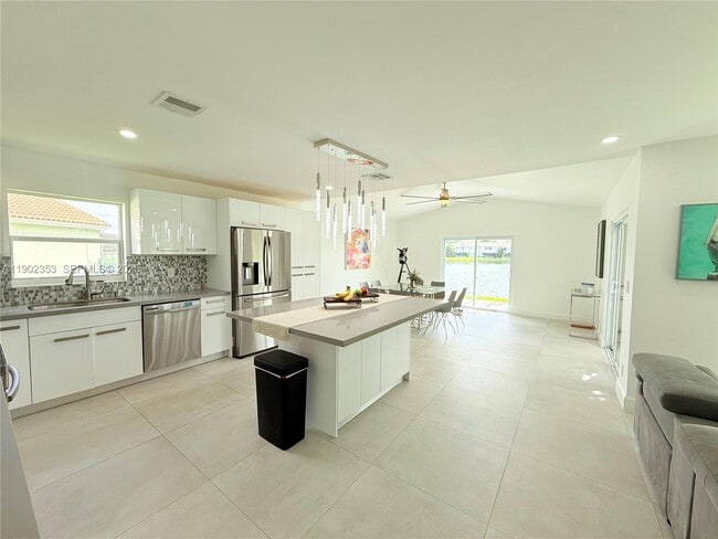 Building Photo - 10626 NW 7th St