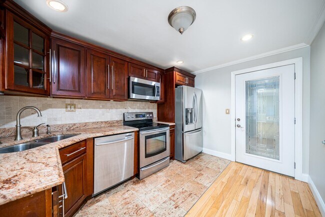 Foto del edificio - 171 Halladay St