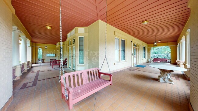 Foto del edificio - 1541 Riverside Ave