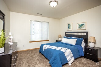 2BR, 1BA - 925 SF - Wheatland Condos