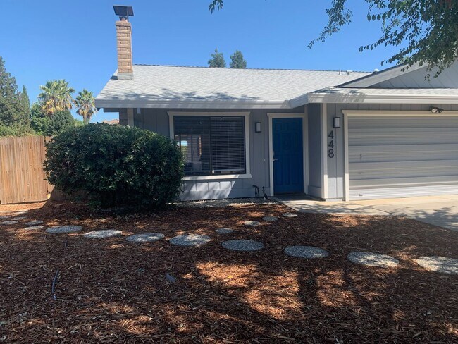 Foto del edificio - 3 bedroom 2 Bathroom home in South Davis