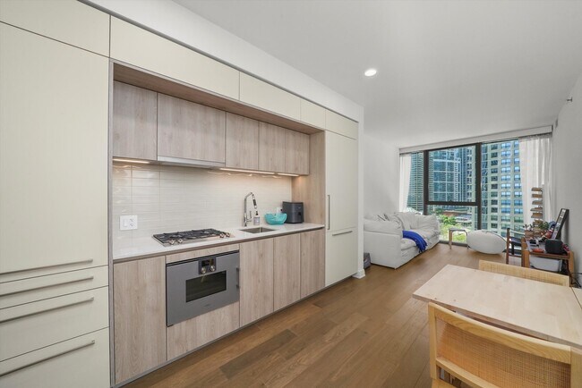 Foto del edificio - 211 N Harbor Dr
