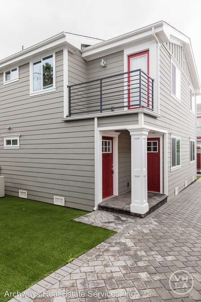 Foto del edificio - 3680 1/2-3636 1/2 Percy St