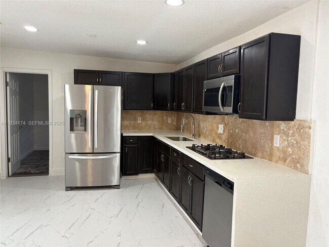 Foto del edificio - 3500 SW 36th St