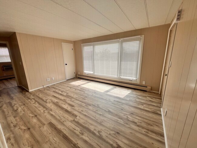 Sala de estar - 326 Menomonee St