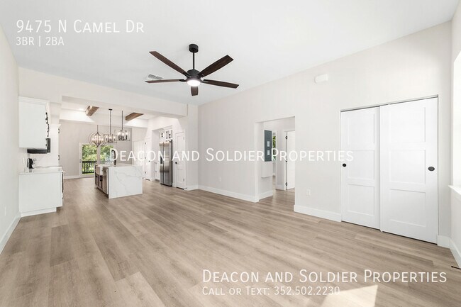 Foto del edificio - 9475 N Camel Dr