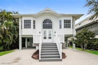 Building Photo - 771 Park Ave