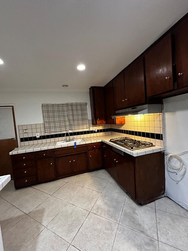 Foto del edificio - Beautiful Spacious Home!!! 3 Bed/2Bath $3,...