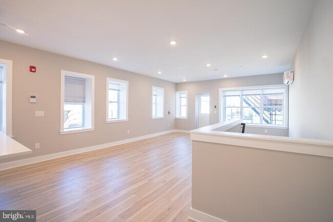 Building Photo - 129 S 49th St