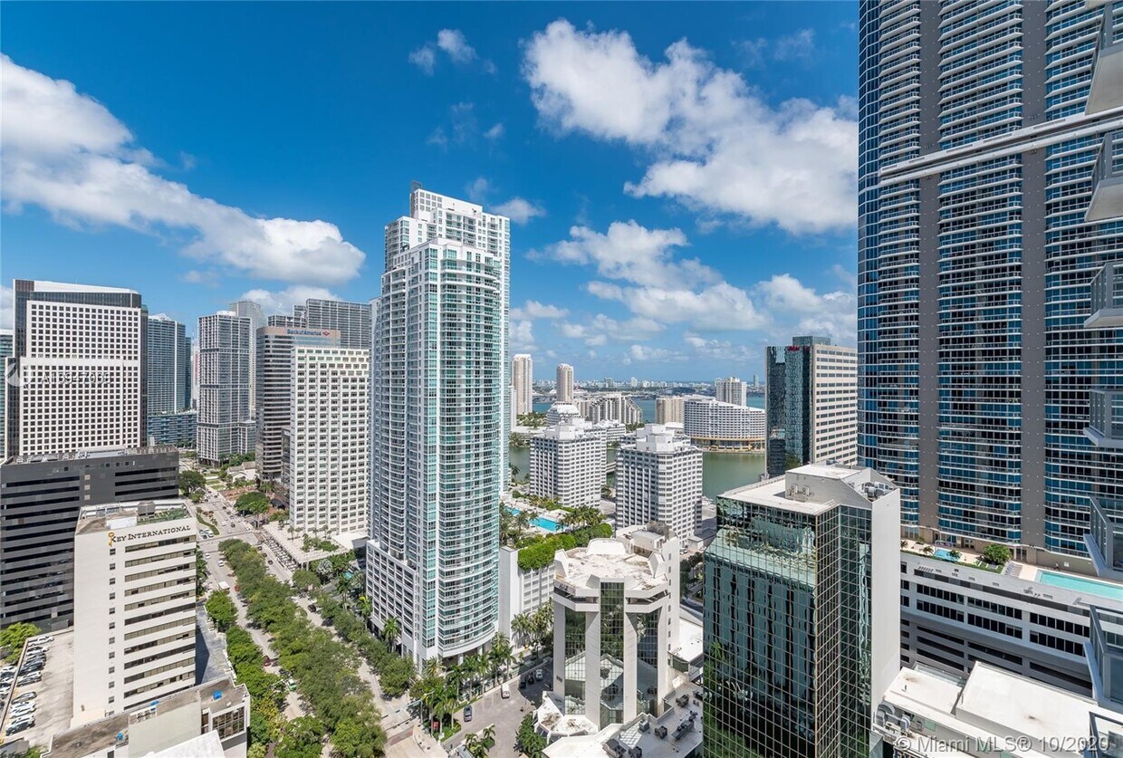 1060 Brickell Ave Unit 3017 Miami Fl 33131 Condo For Rent In Miami Fl Apartments Com