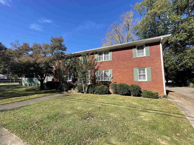 Building Photo - 1741 Cambridge Ave