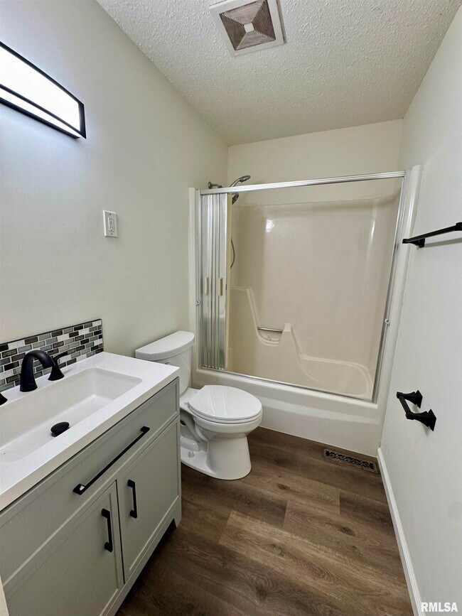 Foto del edificio - 5306 N Marquette St