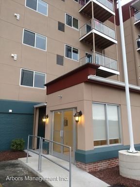 Primary Photo - 1000 Wingate St