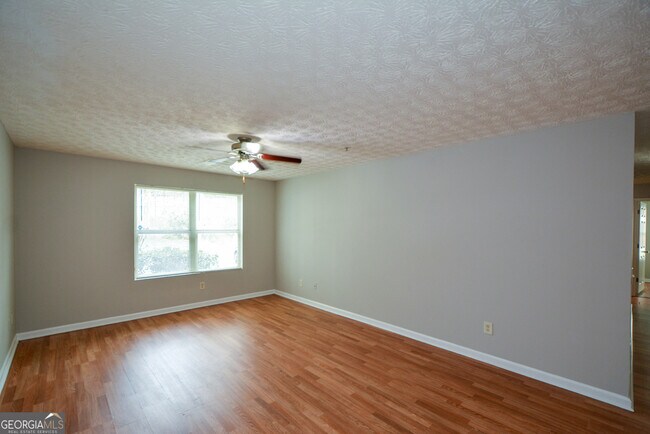 Foto del edificio - 4101 Fairington Club Dr