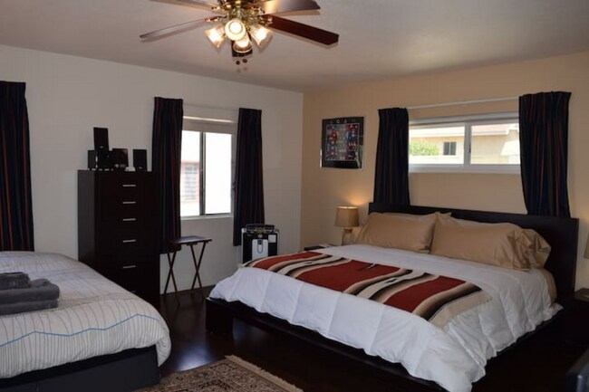 Airy & spacious & 2 beds if needed - 2013 S West View St
