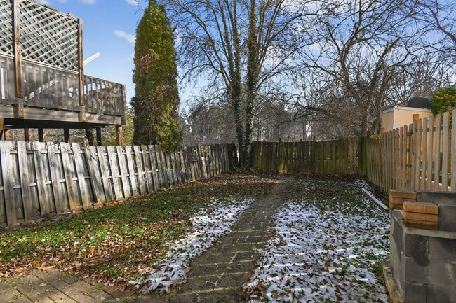 Photo - 4 Bed 3.5 Bath in Gaithersburg House