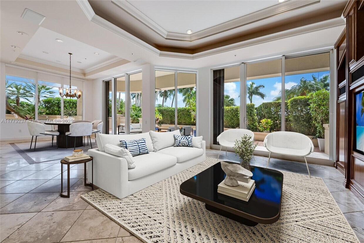 Foto principal - 13611 Deering Bay Dr
