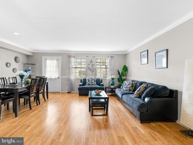 Building Photo - 11 Harmony Mill Ct