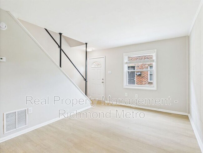 Building Photo - 2701 Midlothian Tpke