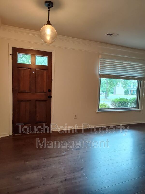 Foto del edificio - 8526 Timbercrest Cir