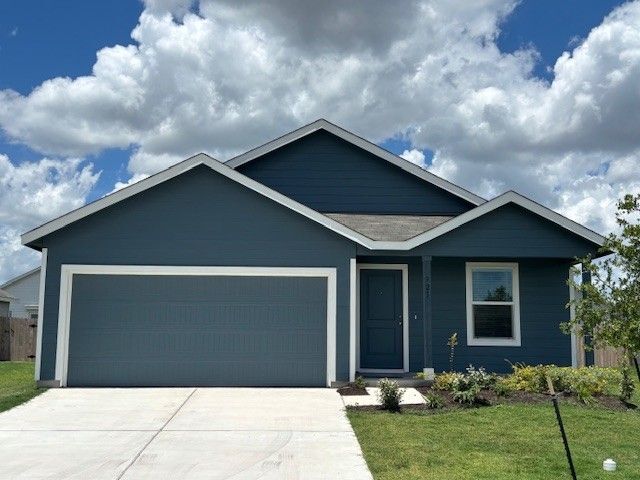 Foto principal - 321 Bertram Oaks Dr