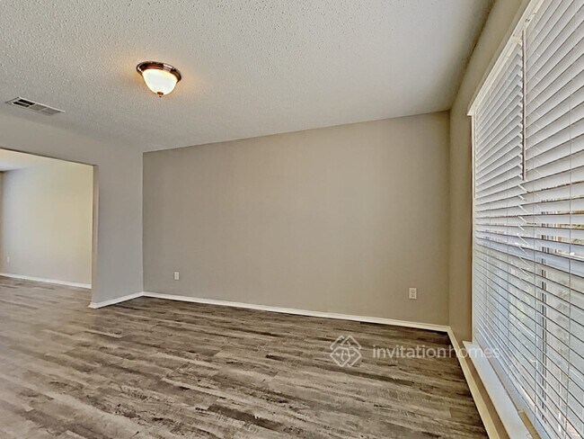 Building Photo - 808 Austin Ln
