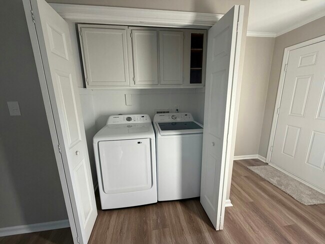 Foto del edificio - 1623 Mantane Arch