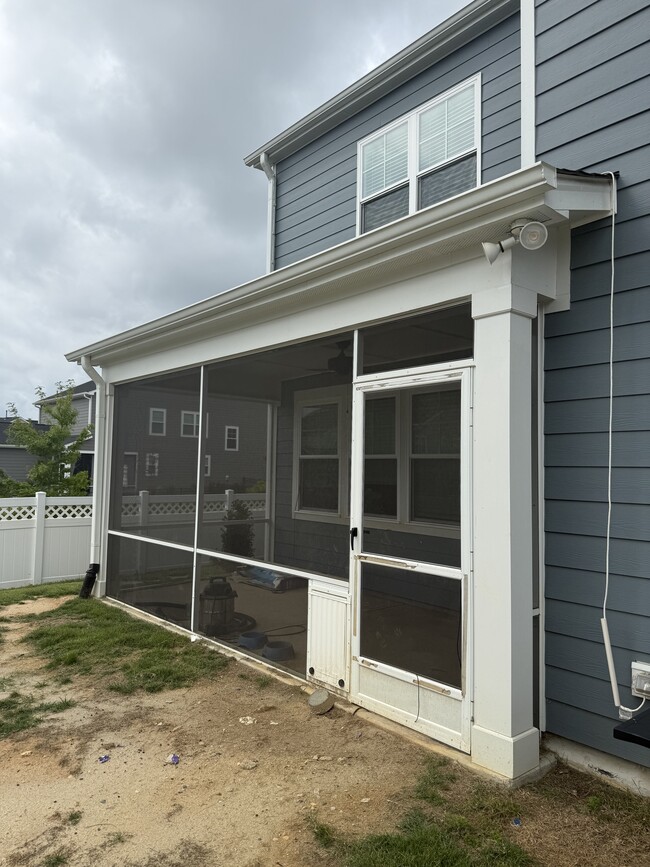 Building Photo - 6200 Truxton Ln