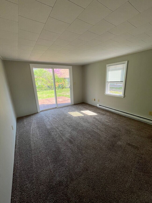 Foto del edificio - 2 bedroom, 1 bathroom House!