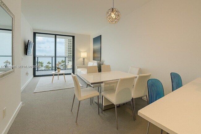 Foto del edificio - 501 NE 31st St